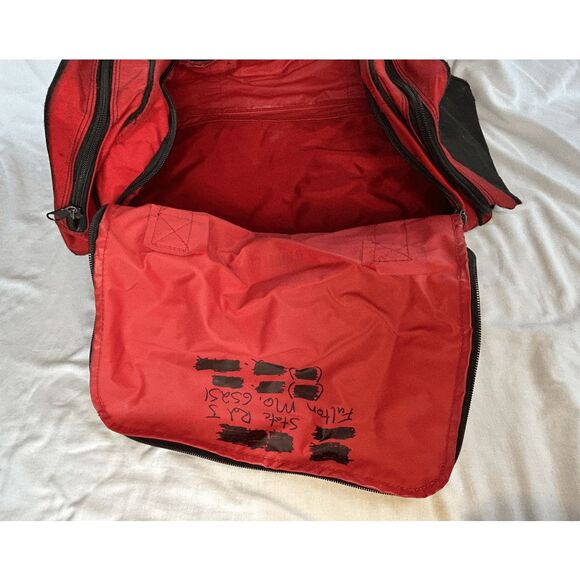 Marlboro Adventure Team Large Duffle/Gym/Carry On Bag, Handles, Shoulder Strap - Picture 8 of 9